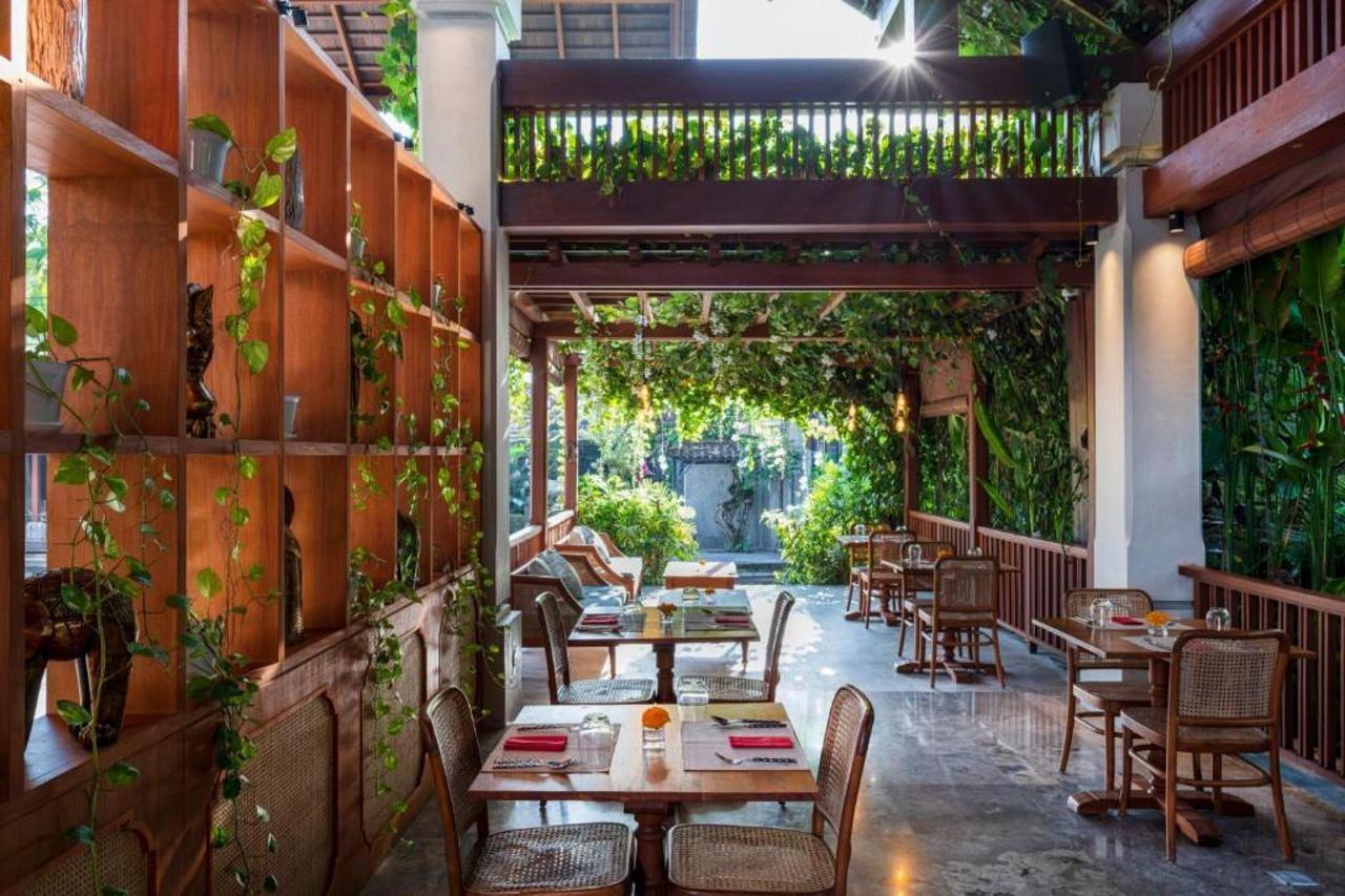 Adiwana Suweta Hotel Ubud Eksteriør billede The restaurant's interior