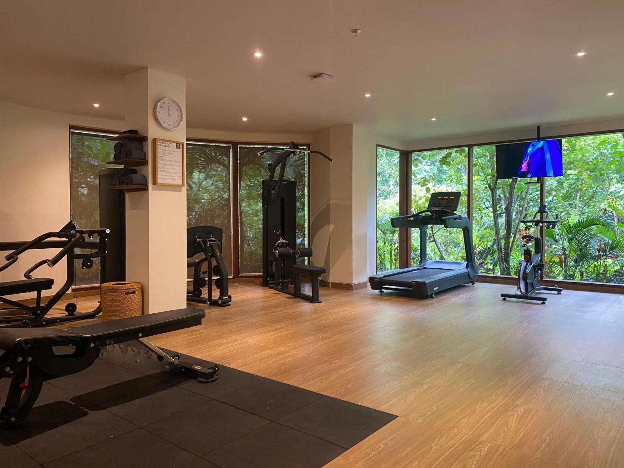 Adiwana Suweta Hotel Ubud Eksteriør billede The gym at the hotel