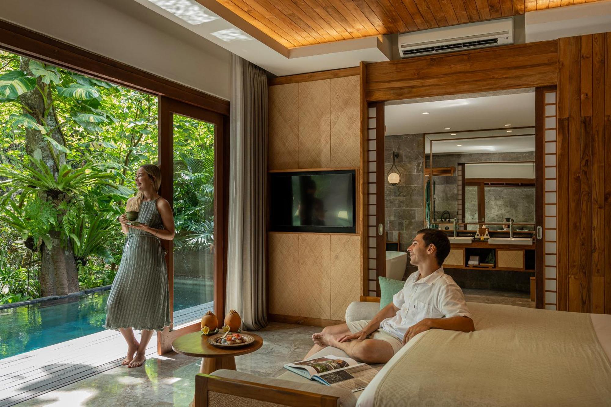 Adiwana Suweta Hotel Ubud Eksteriør billede A bedroom at the resort